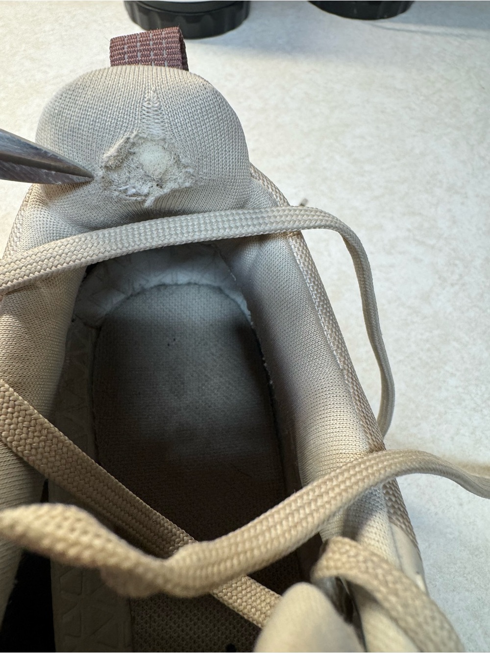On Running women’s trail shoes in beige and brown - Picture 5 of 7